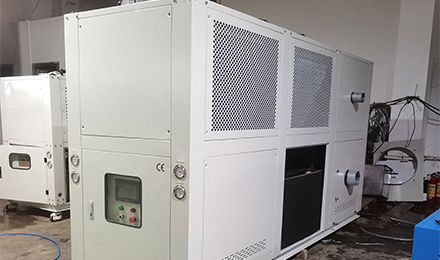 （風冷螺桿式冷水機工作原理是什么）工業(yè)冷水機的主要規(guī)格參數(shù)有哪些？